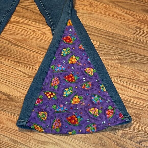 Levi’s Custom Flare Jeans, Turtles Hippie Pants, up cycled Levi’s 515, 6 medium - Picture 5 of 12